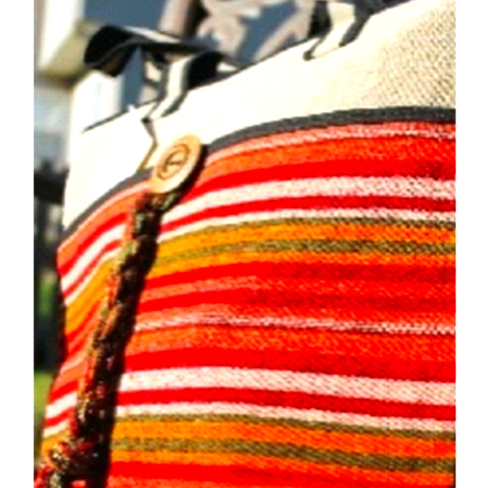 "AYDEE" ZIPPER TOTE - Picture 5 of 8